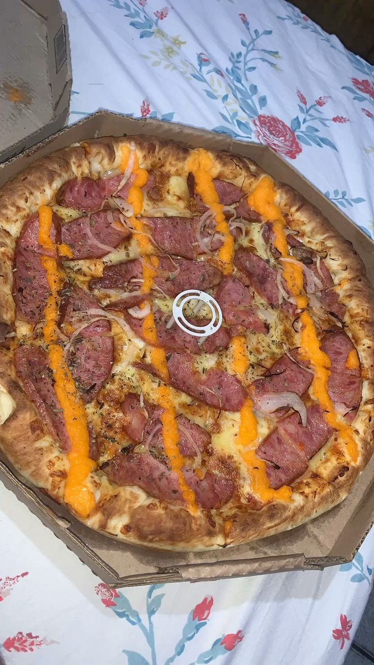 Pizza Calabresa com Cheddar
