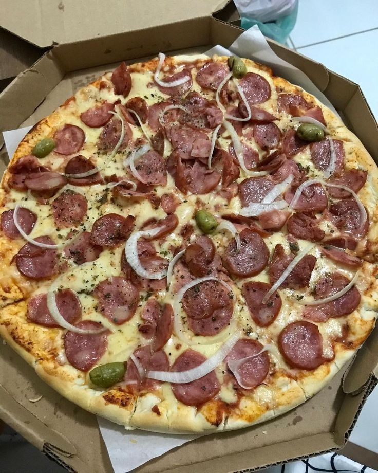 Pizza Calabresa